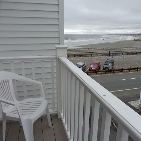 Jonathan'S On The Oceanfront Hampton Bagian luar foto